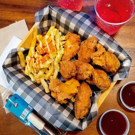 Chicks Alitas & Papitas