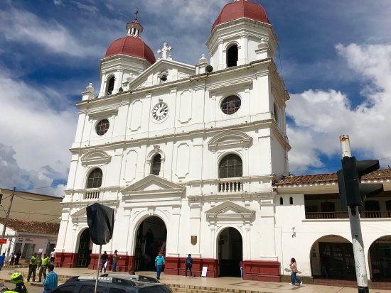 la Catedral de San Nicolás El Magno