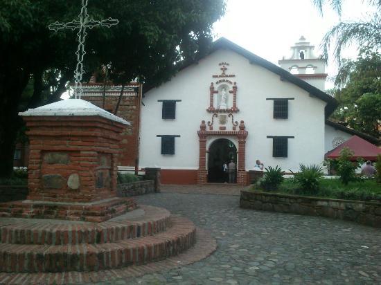 la Parroquia de Santa Bárbara de la Ayura